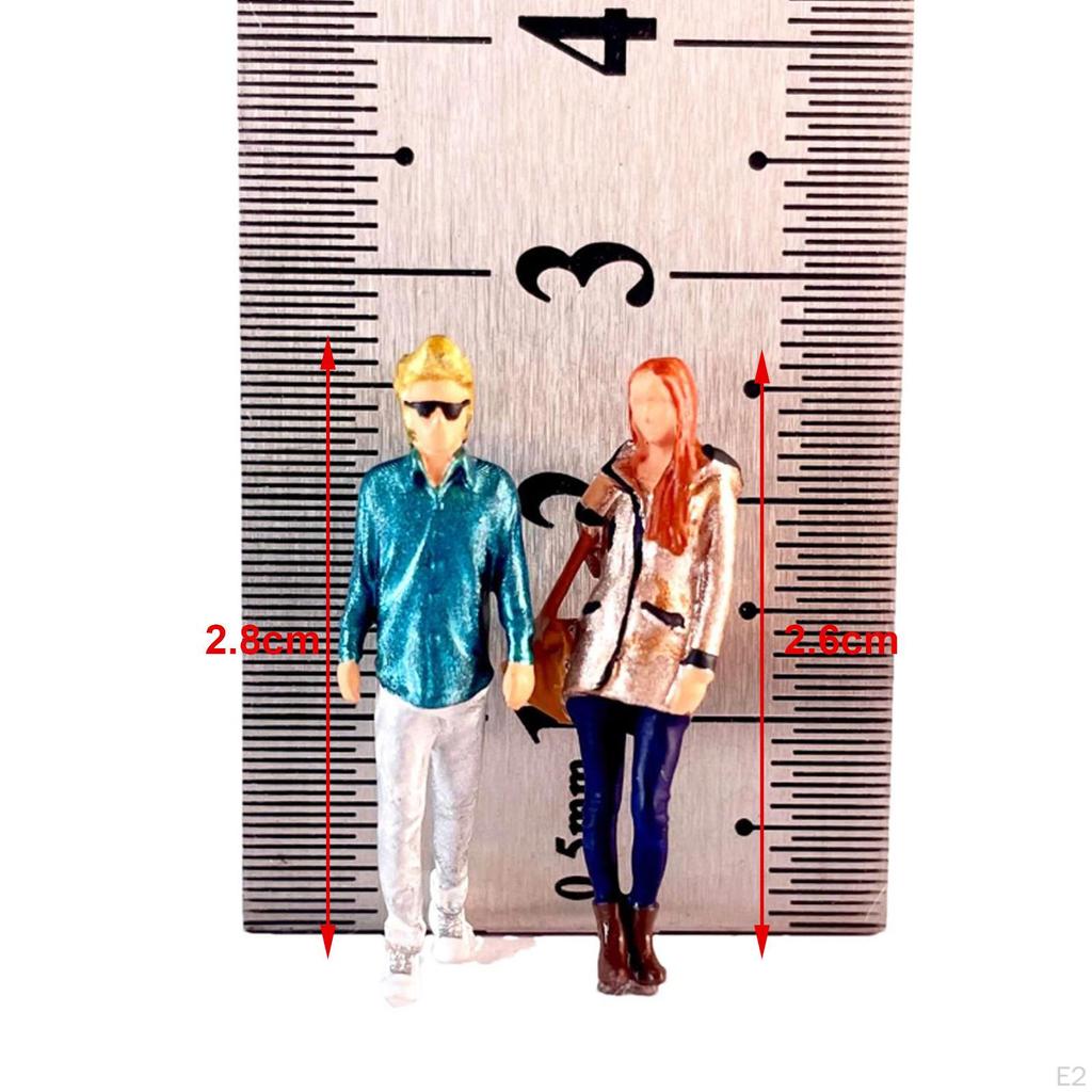 2 Pieces 1:64 Scale Couple Figures Character Model Car Matching Long Hair Girl for Desktop