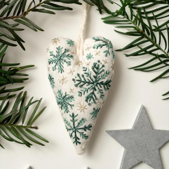 Набор для вышивания рождественского украшения, подвеска ручной работы в форме сердца, DIY украшение для подвешивания на елку, праздничная атмосфера вечеринки