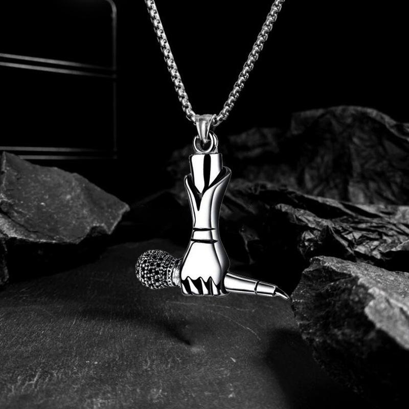 Trendy Brand Microphone Pendant Necklace, Men's and Women's Hip-hop and Bouncing, Street Trendsetters