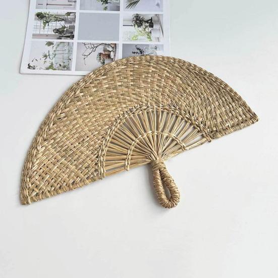 Handmade Straw Weaving Fan Natural Sea Grass Raffia Hand Fan Semicircular Woven Palm Leaf Handheld Fan Summer Cooling Fan Wedding Party Decoration