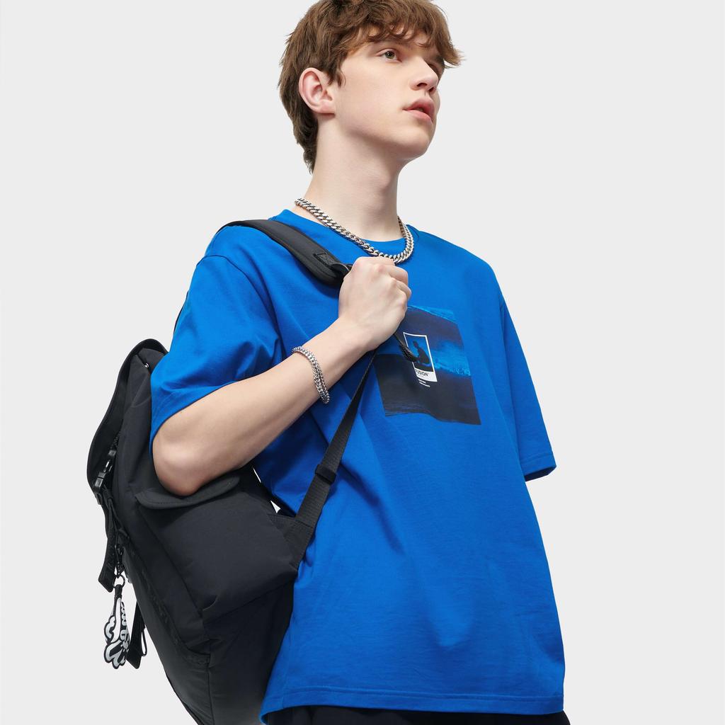 Fila Fusion Серия Crossover Логотип бренда Модный Стиль жизни Повседневный Спорт Свободный Дышащий Вязаный Круглый вырез Короткий рукав Футболка T11U426101FBU