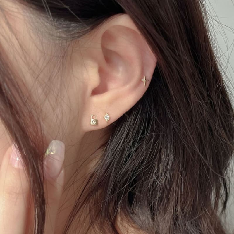 Youngglow 14k Flash Lock Piercing