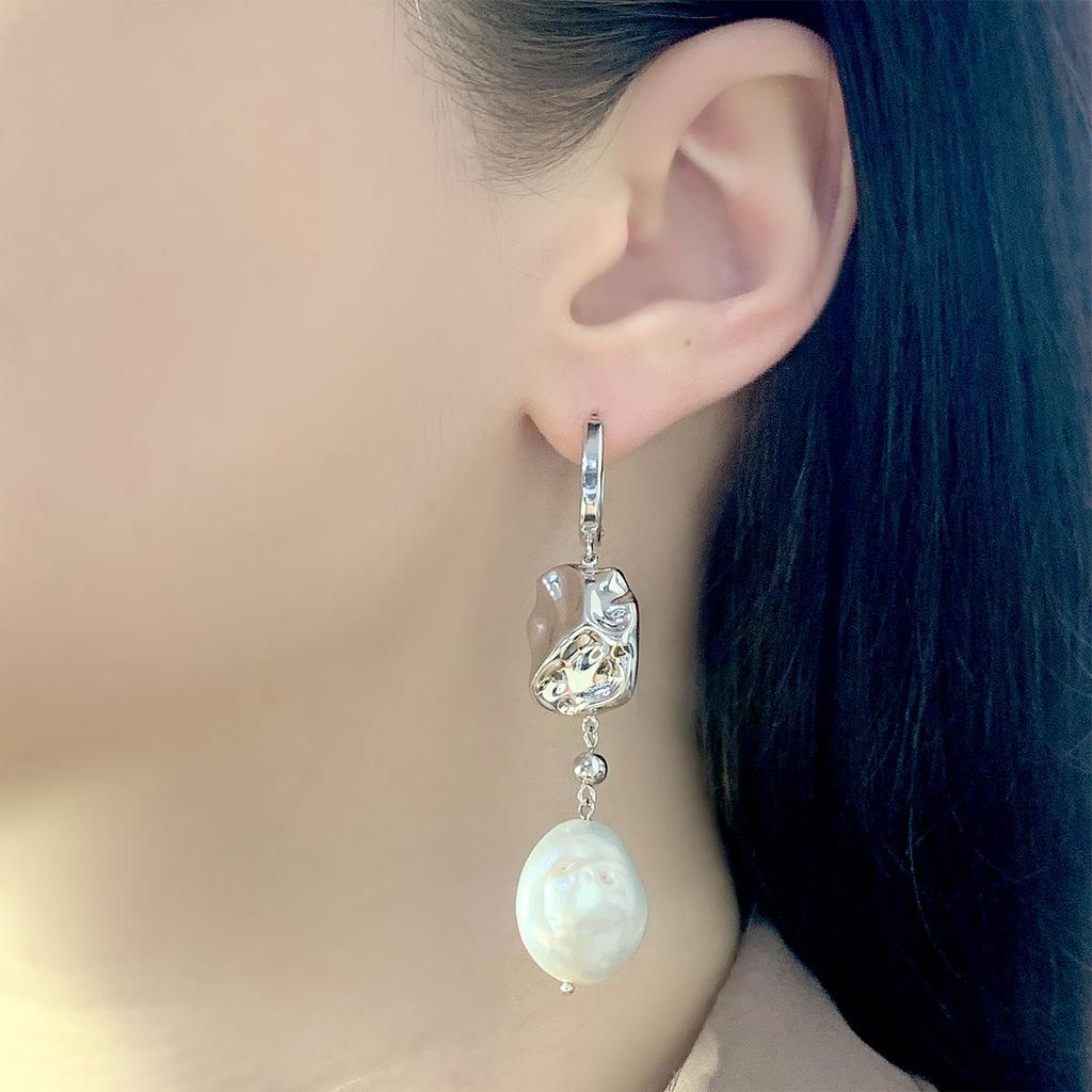 Silver Earrings with Natural Baroque Pearls (2041917)