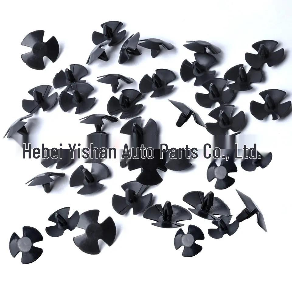 Крепеж утеплителя капота Chrysler и клипса-пряжка багажника 4878883AA