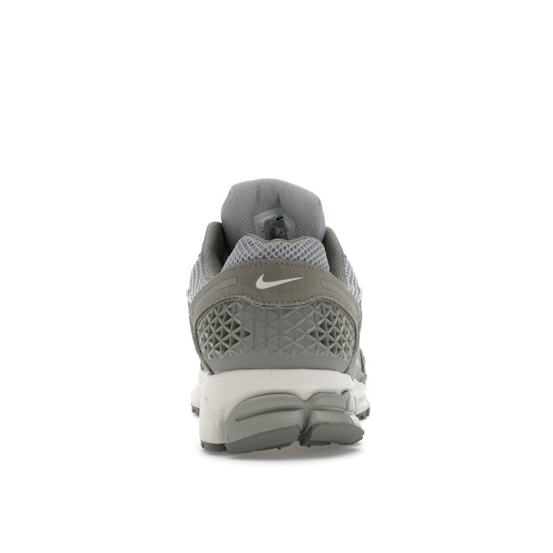 Nike Кроссовки Air Zoom Vomero 5 Dark Stucco Unisex, зеленые, светло-дымчато-серые, Phantom HF1553-002