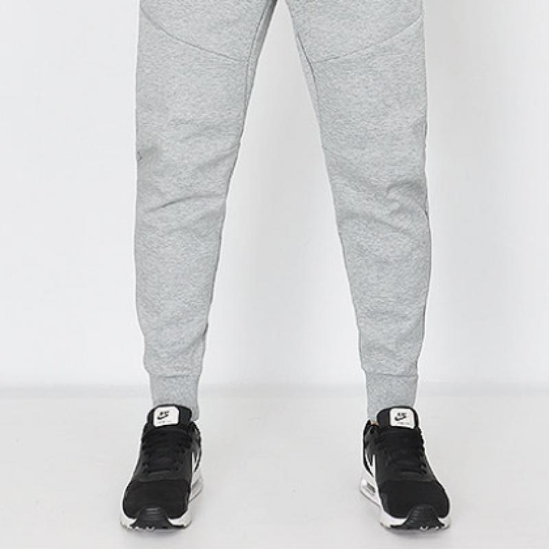 Nike Спортивные штаны-джоггеры из флиса Tech