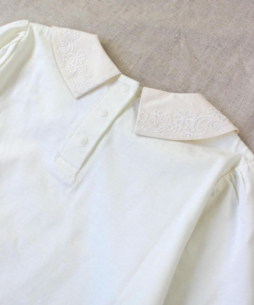 CSNN. Классическая длинная футболка с воротником-жабо 31331004 для девочек