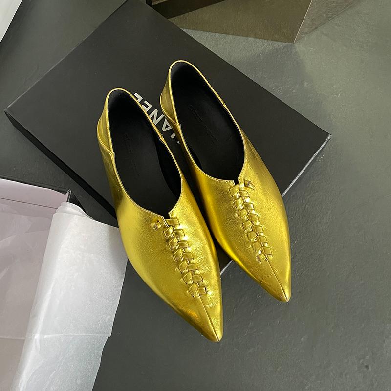 Мода 2025 Новая весна Остроносые туфли на плоском каблуке из натуральной кожи для женщин Лаконичные слипоны Ручная работа Женские мюли Женская обувь