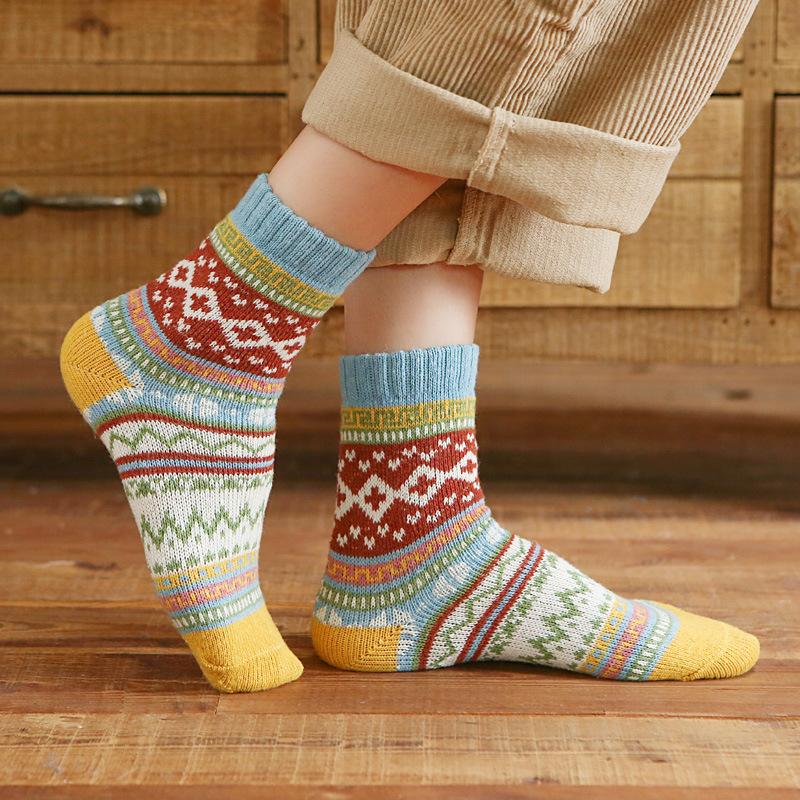 5/10 Pairs Comfortable Casual and Versatile Winter Thickened Socks Women's Warm Cross Stitch Wool Socks Retro Ethnic Style Literary Women's Socks