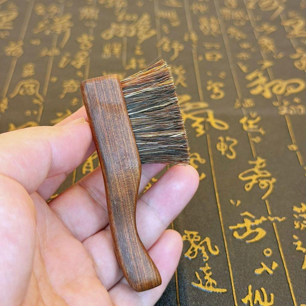 Mini Boar Bristle Brush with Purple Sandalwood and Walnuts