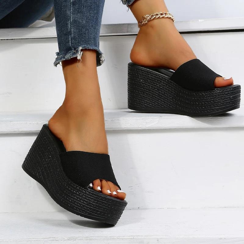 Женские пляжные шлепанцы на платформе, босоножки на высоком каблуке на танкетке, летняя обувь, новая женская обувь, сексуальные шлепанцы на толстой подошве, модные шлепанцы