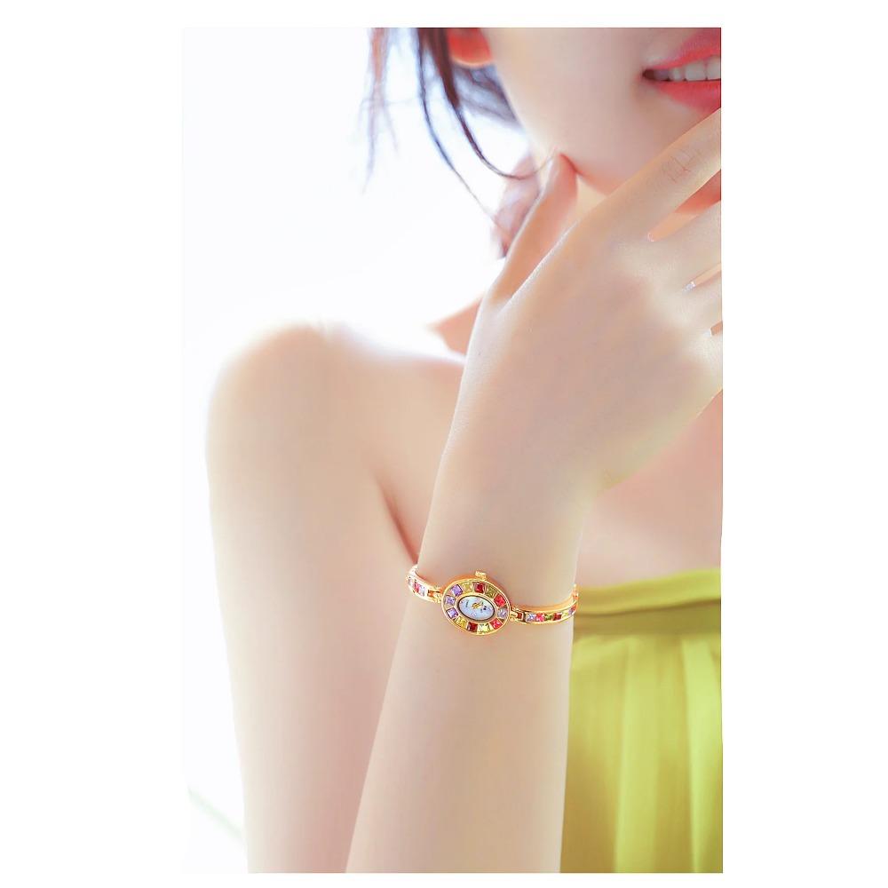 UTHAI Женские цепные часы Бренд Легкая роскошь Золотой Градиент Радужный браслет Водонепроницаемые Женские Модные Кварцевые часы Наручные часы Подарок