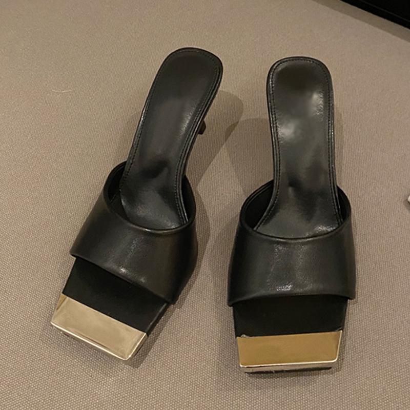 Низкие тонкие высокие каблуки женские зеленые кожаные тапочки модные металлические украшения квадратный носок летние сандалии шлепанцы туфли-лодочки размер 35-39