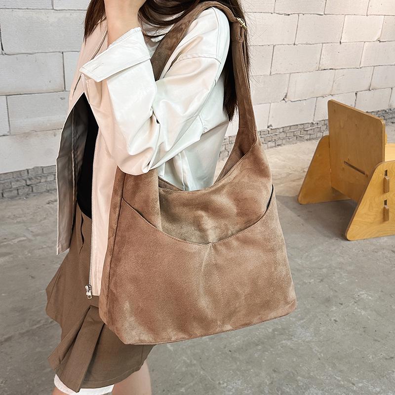 Женская ретро-сумка 2025 - Большая вместимость, Матовая текстура, Универсальная сумка через плечо/тоут