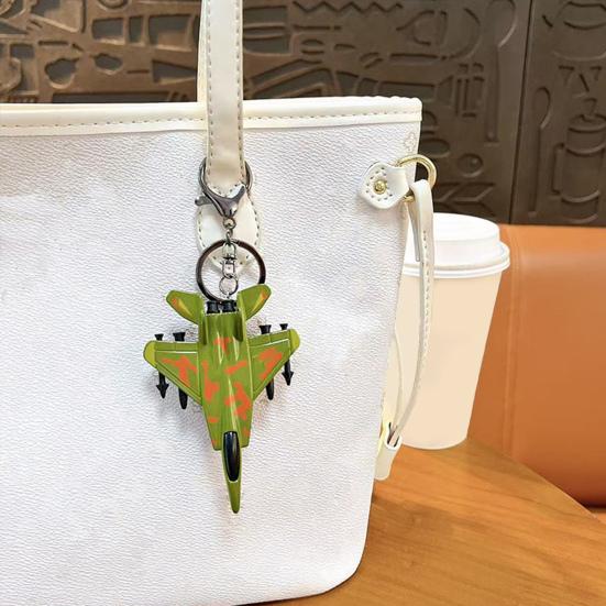 Брелок-подвеска 'Боевой самолет' Маленький портативный дизайн Мультяшная форма Форма самолета Брелок для ключей Ключи Стресс