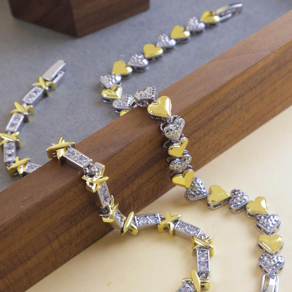 Европейский и американский ретро двухцветный гальванизированный медный циркониевый браслет легкая роскошь не выцветает женский универсальный высококлассный браслет