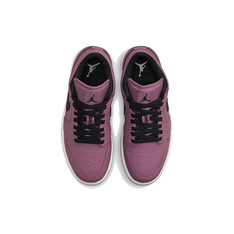 Женские кроссовки Air Jordan 1 Low SE Light Mulberry Purple Light-Bone Black DC7268-500