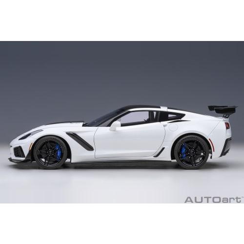AUTOart 1/18 scale Chevrolet Corvette (C7) ZR1 White Finished Product