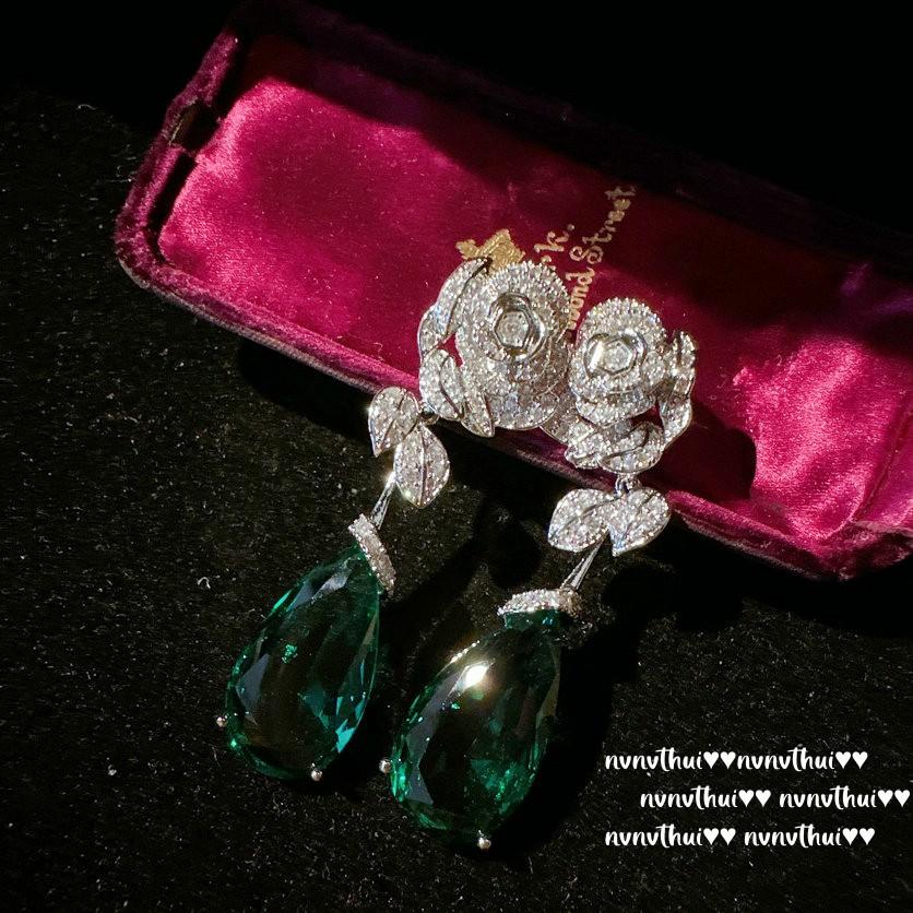 Серьги-капли с драгоценными камнями «Туманная Чаровница Камелия», Sotheby'S, серьги-капли с крупными цирконами из 18-каратного золота
