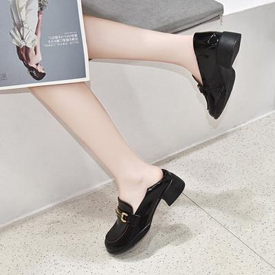 Женские весенние туфли на толстом каблуке, с круглым носком, металлической пряжкой, из коровьей лакированной кожи, на среднем каблуке, маленькие кожаные туфли, одинарные туфли