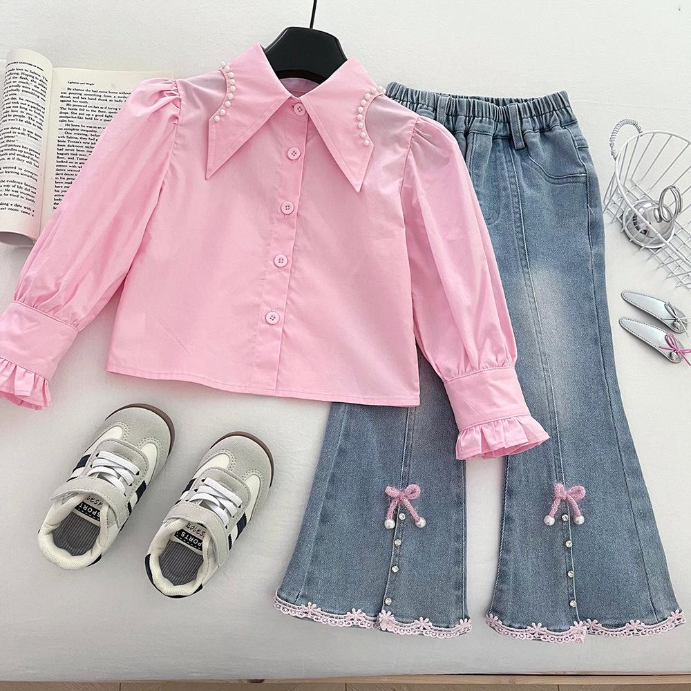 2025 Модный розовый жилет, рубашка и расклешенные джинсы. Вязаный комплект для весны и осени.