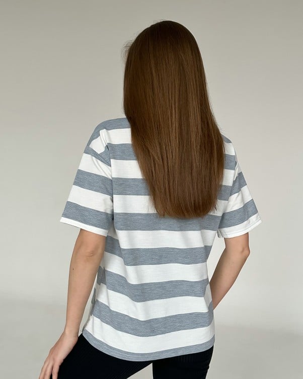 Полосатая футболка с надписью ISSA Plus