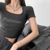 Укороченная футболка в стиле «американский ретро» с вышивкой и квадратным вырезом, с коротким рукавом