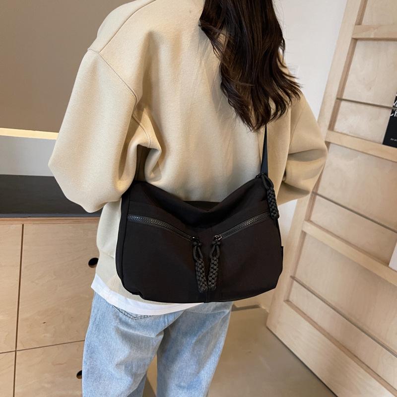 Модная сумка-мессенджер через плечо большой емкости для женщин, новая повседневная универсальная сумка-тоут, корейская версия сумки под мышкой
