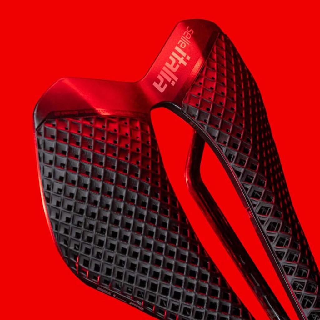Седло Selle Italia SLR CARBON 3D L3 (145ммx242мм) Карбоновая рейка 7x9 мм