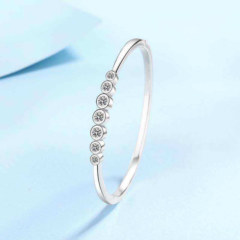 Новинка 2023 года, браслет из стерлингового серебра 925 пробы с муассанитом, женский модный простой темпераментный универсальный браслет