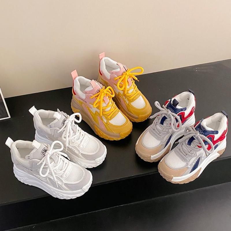 Модные кроссовки на среднем каблуке для женщин, горячая распродажа, осенняя резиновая женская обувь, шнуровка, воздушная сетка, женская вулканизированная обувь