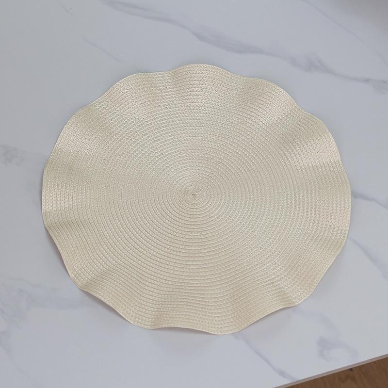 6 Pcs Round Braided Placemats, Washable Heat Resistant Table Mats Non-Slip for Party Wedding Thanksgiving Christmas Table Decor