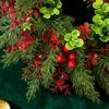 Искусственный венок из красных ягод для дома и улицы, настенное украшение на входную дверь, рождественская гирлянда из остролиста