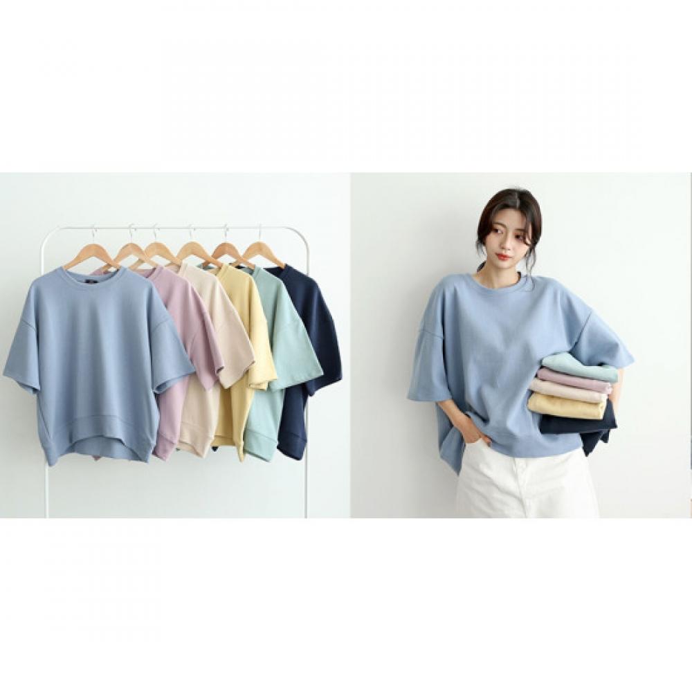 Shop Women Round 5 PoinT Sleeve Crewneck ShorT Sleeve CoTTon T shirT Ami Wsh