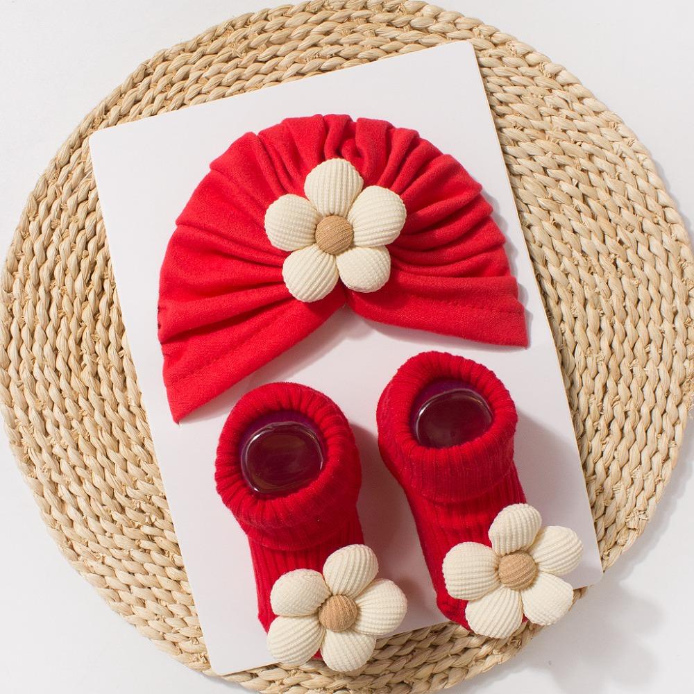 Soft Knit Newborn Hat with Socks Sweet Big Flower Infant Socks Set Newborn Baby Gift