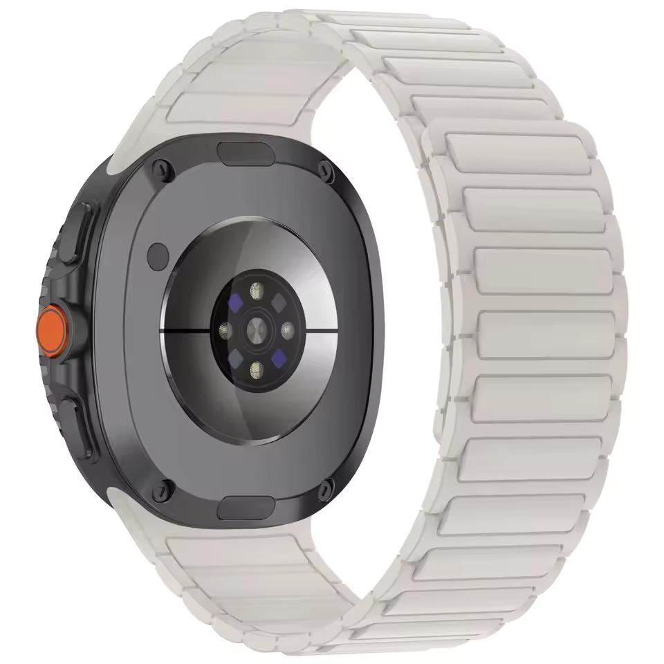 Мягкий силиконовый магнитный ремешок без зазоров для Samsung Galaxy Watch 8 Classic 46 мм, спортивный ремешок для Galaxy 7/6/5/4 40 мм 44 мм 45 мм 47 мм 43 мм с изогнутыми концами.