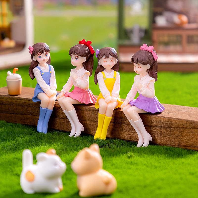 2Pcs Mini Best Friend Girls Statue Micro Landscape Decoration Car Mounted Office Desktop Home Ornaments