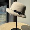 Новая шляпа-рыбачка из серой шерсти с бантом в стиле Цяньцзинь для женщин на осень и зиму, маленькая шляпка-цилиндр, подчеркивающая темперамент, шляпа-ведро