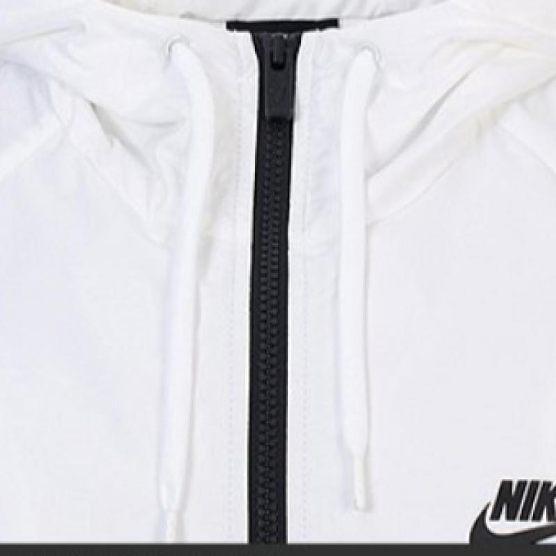 Nike Женская куртка Windrunner Bv3939 101