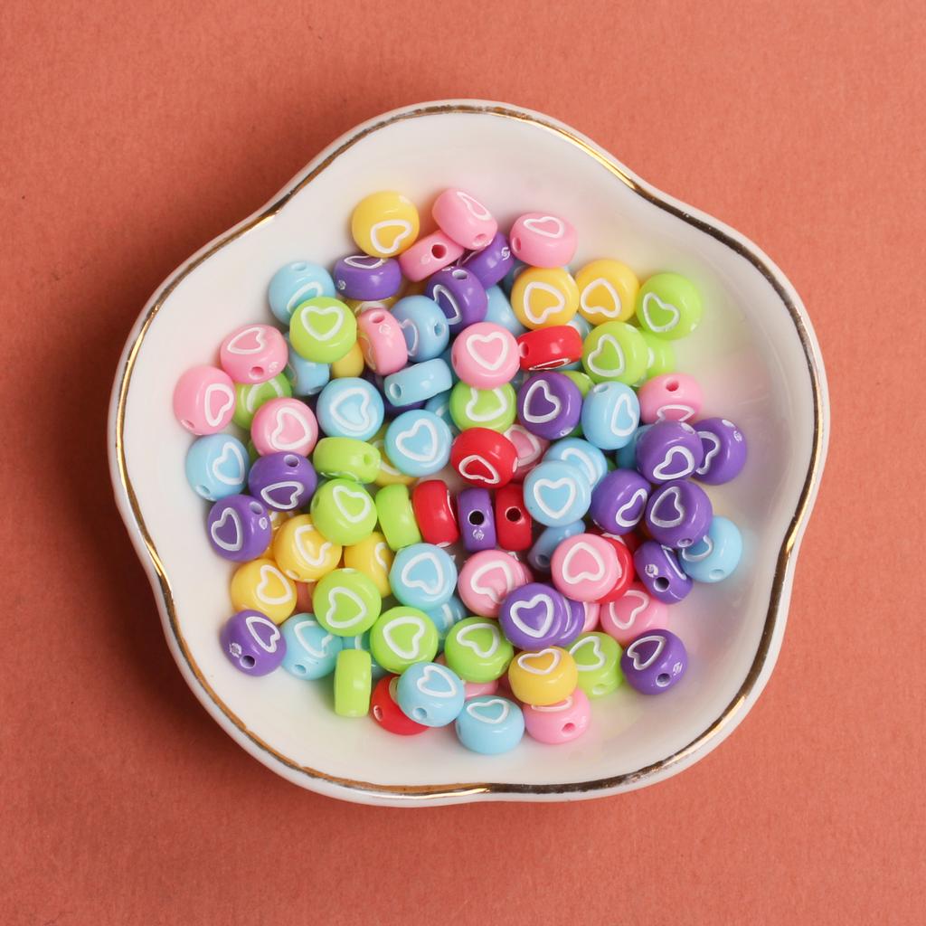 50Pcs Acrylic Keychain Loose Beads Jewelry Making Necklace 6.5mm Flat Round Bracelet DIY Materials Earrings Fashion Spacer Accessories Heart Pattern