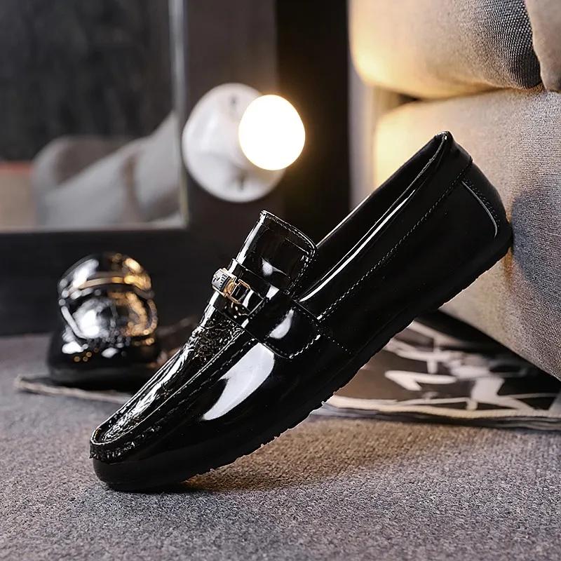 Fashion Men Patent Leather Loafers Casual Flats Driving Shoes Brand Designer Summer Autumn Man Moccasins Slip On Shoes Mocasines Hombre