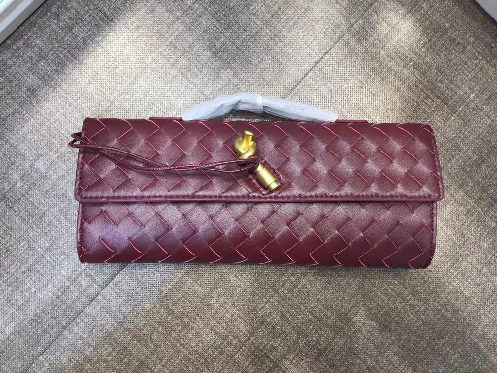 2024 Spring Hand-Woven Crossbody Baguette Bag - European & American Fashion Style