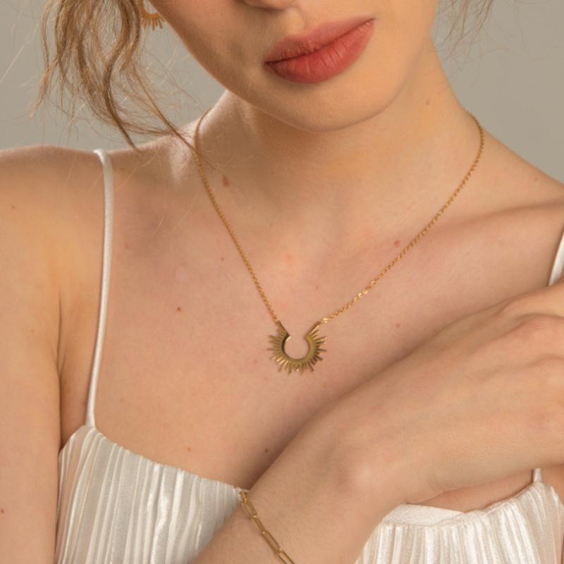 Украшения Простой Подсолнух 18K Нержавеющая Сталь Женское Короткое Ожерелье Украшения из Нержавеющей Стали