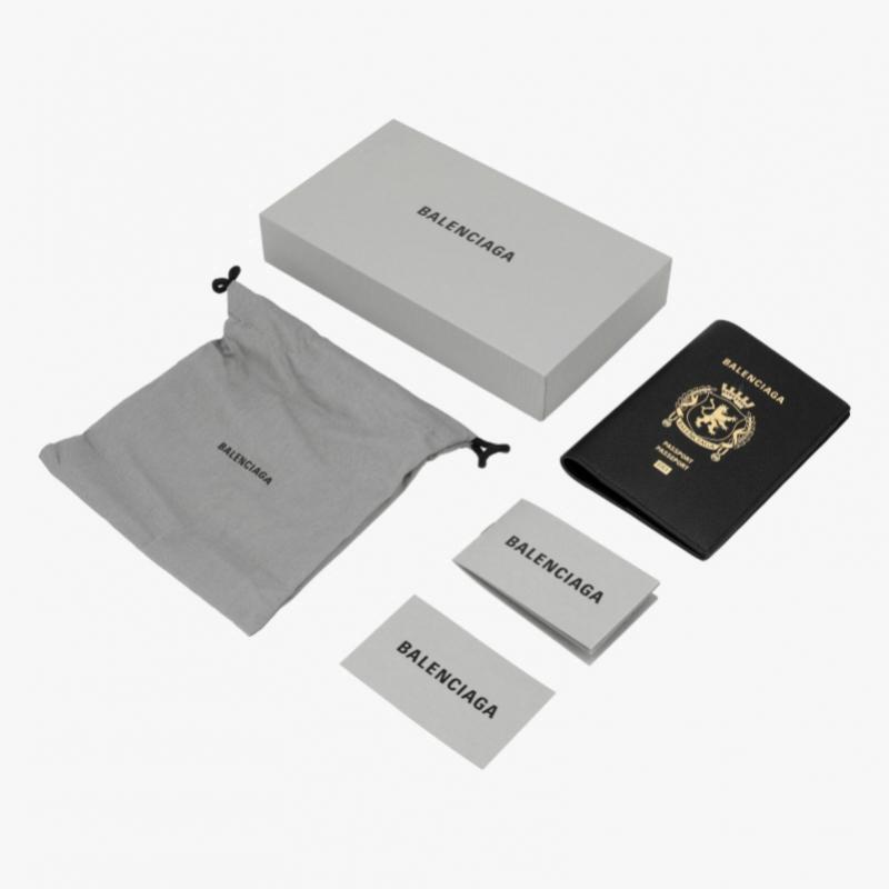 Кошелек для паспорта с логотипом Balenciaga 787742 2aa3r