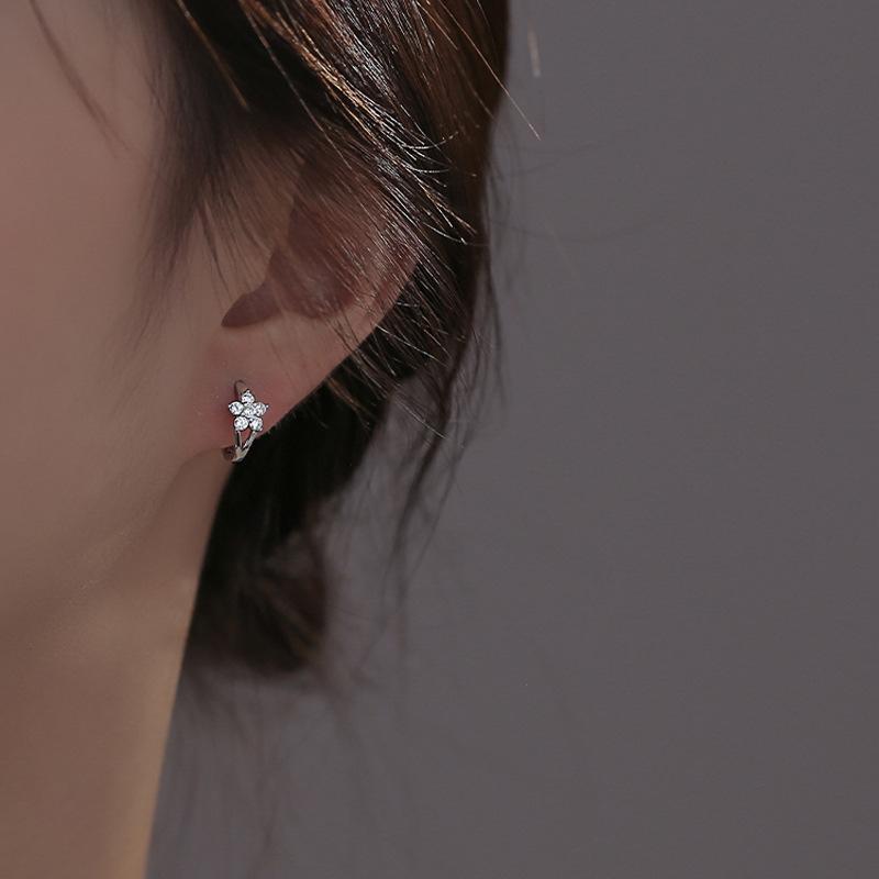 S925 Sterling Silver Flower Zircon Stylish Simple Elegant Small Earrings Daily Dating JewelryGood product