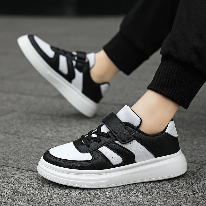 New styles of children's sneakers for spring and autumn, including athletic shoes for girls and boys, student shoes, and fashionable casual shoes