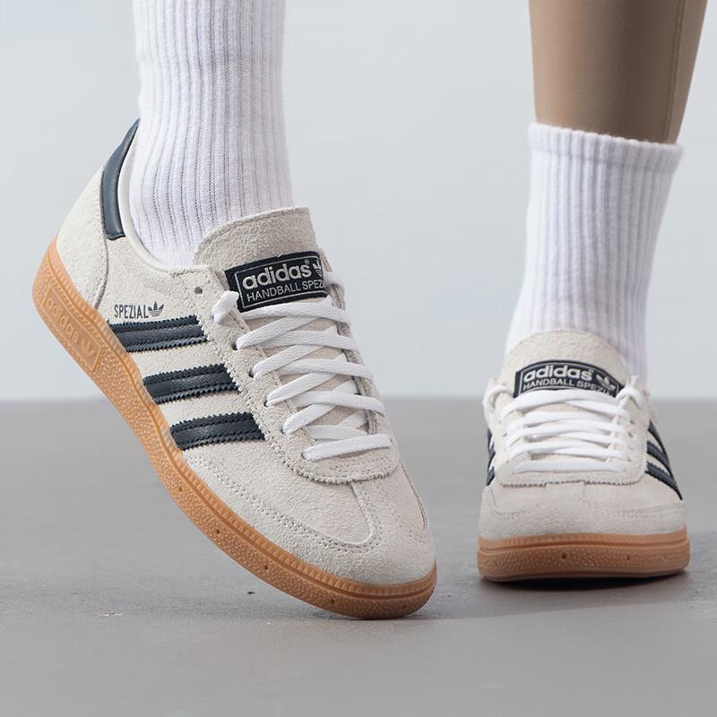 adidas Женские спортивные кеды IF6562