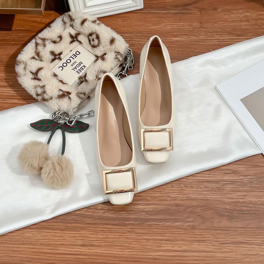 Мать винограда лето новый мелкий одинарный обувь женщины носят высококлассный квадратный носок высокие каблуки 2025 французская мода женская обувь