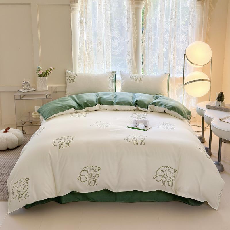 Четырехпредметное мультяшное цельное постельное белье для общежития, простыня, пододеяльник, комплект из трех предметов, весна