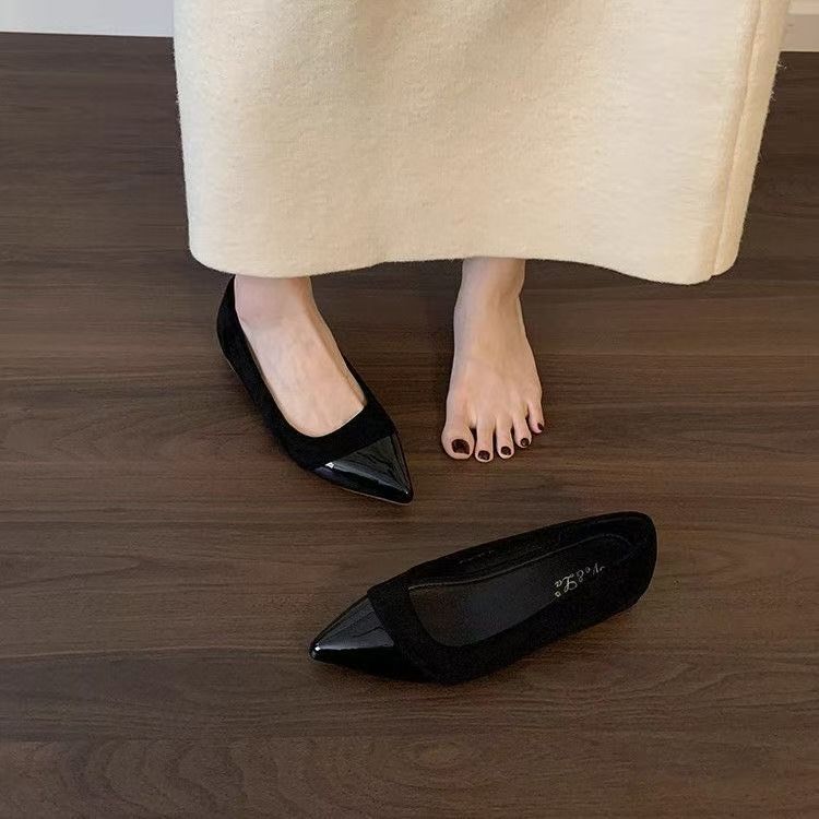 С юбкой одинарные туфли французские маленькие ароматные темпераментные остроносые туфли 2025 года лето новые иностранные нежные ветры плоские сказочные туфли